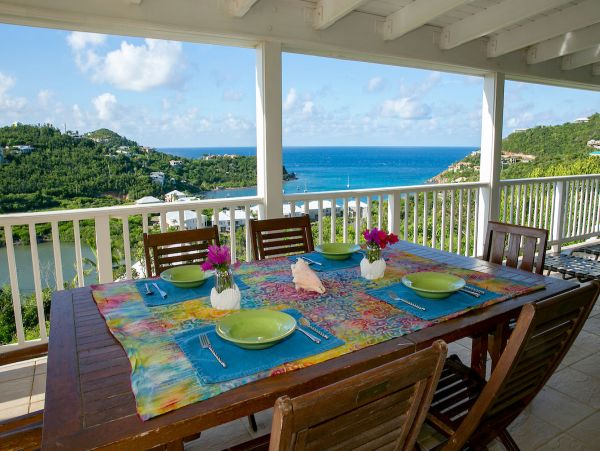 5 Bedroom Short Walk to Beach St. John Vacation Home
