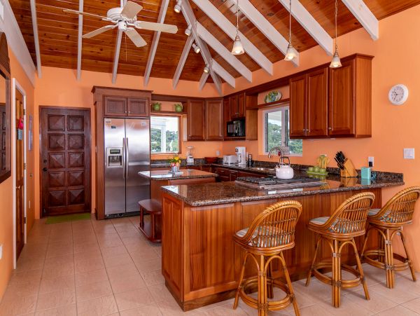 5 Bedroom Short Walk to Beach St. John Vacation Home