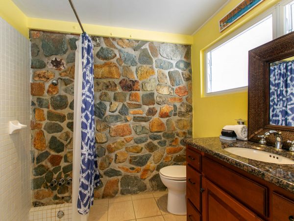 5 Bedroom Short Walk to Beach St. John Vacation Home