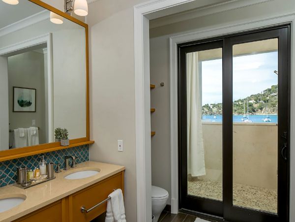 Luxury 5 bedroom with Views