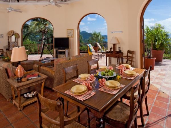 Stunning Views with 6 Bedrooms and Large Private Pool