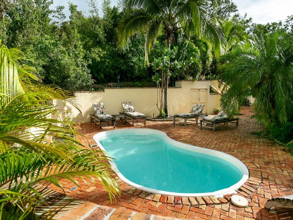 St. John Home 957123
