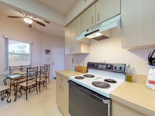 PALM COAST CORNER CONDO WITH OCEAN VIEW