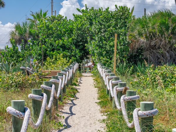 Cocoa Beach Condo 957213