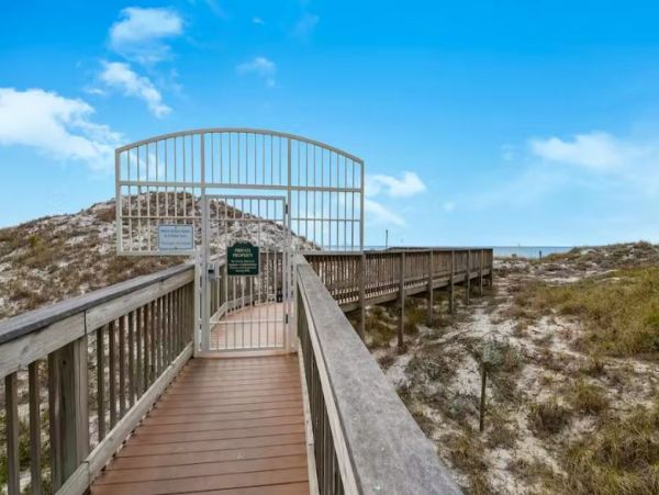 Beachfront Condo in Dune Allen Beach