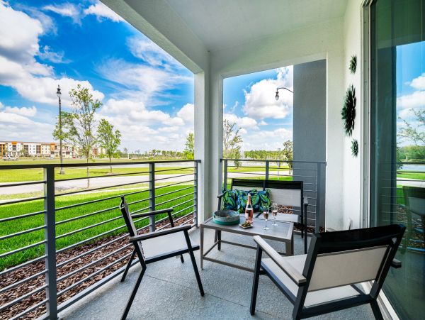 Luxury Two Bedroom Vacation Rental Condo in Kissimmee