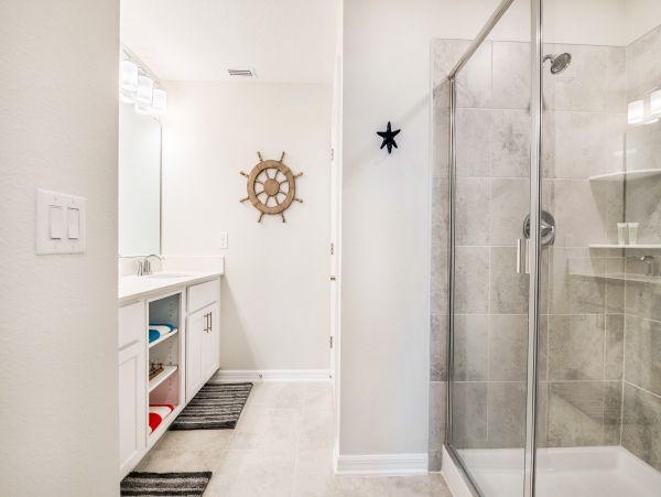 Luxury Two Bedroom Vacation Rental Condo in Kissimmee