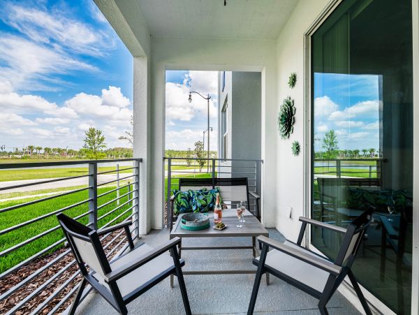 Luxury Two Bedroom Vacation Rental Condo in Kissimmee