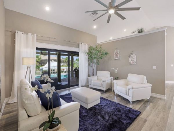 Contemporary Canal Front Home Private Pool in Marco Island