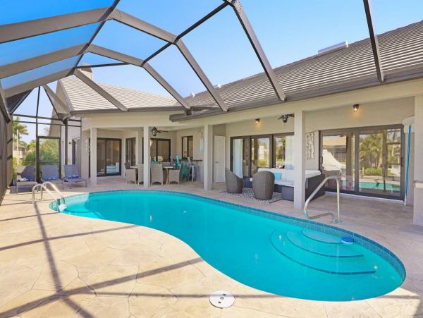 Contemporary Canal Front Home Private Pool in Marco Island