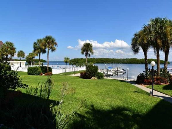Longboat Key Vacation Condo With Bay Views Sleeps 2 Guests
