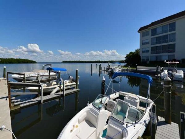 Longboat Key Vacation Condo With Bay Views Sleeps 2 Guests