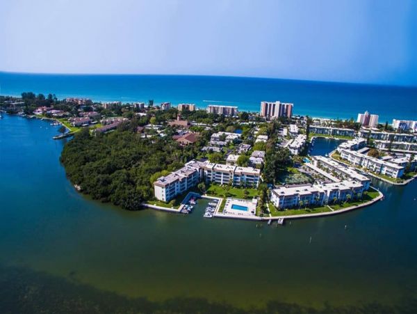 Longboat Key Vacation Condo With Bay Views Sleeps 2 Guests