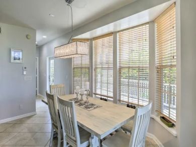 Beachfront 2 Bedroom Vacation Condo in Upper Captiva Island