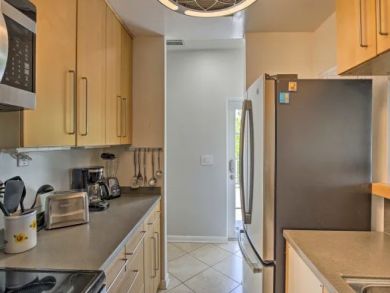 Beachfront 2 Bedroom Vacation Condo in Upper Captiva Island