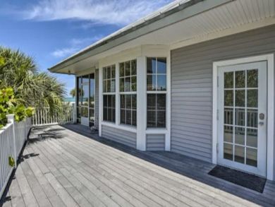 Beachfront 2 Bedroom Vacation Condo in Upper Captiva Island