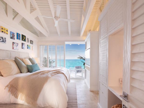 Luxury Beachfront Villa in Cancun with Infinity Pool
