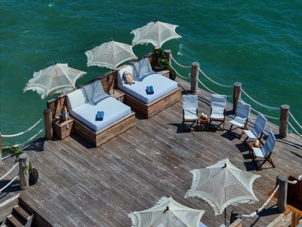 Luxury Beachfront Villa in Cancun with Infinity Pool
