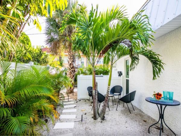 Four Bedroom Holmes Beach Vacation Home Sleeps 8 Guests