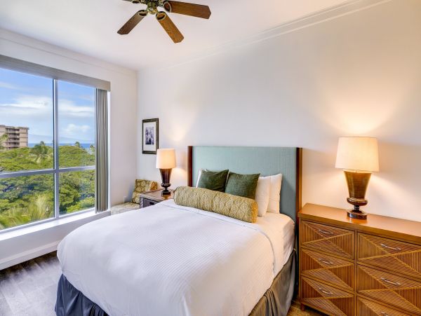 Two Luxury Condos with 4 Bedrooms Sleeps 12 Guests