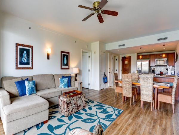 Two Luxury Condos with 4 Bedrooms Sleeps 12 Guests