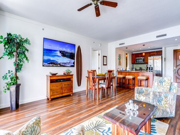 Two Luxury Condos with 4 Bedrooms Sleeps 12 Guests