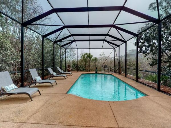 Destin Elegance at its Finest Sleeps 18 Guests