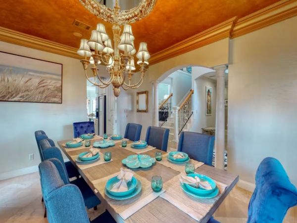 Destin Elegance at its Finest Sleeps 18 Guests