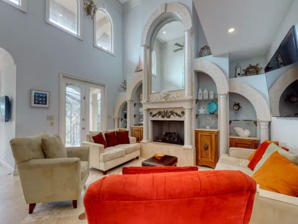 Destin Elegance at its Finest Sleeps 18 Guests