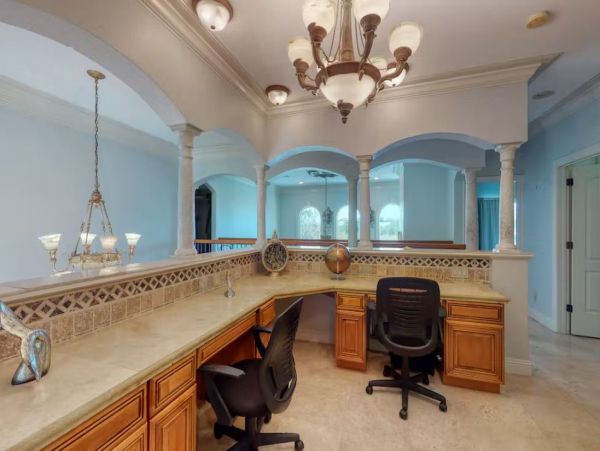 Destin Elegance at its Finest Sleeps 18 Guests