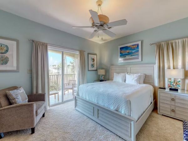 Destin Elegance at its Finest Sleeps 18 Guests