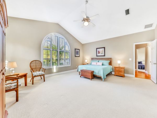 St. Augustine Home 957376