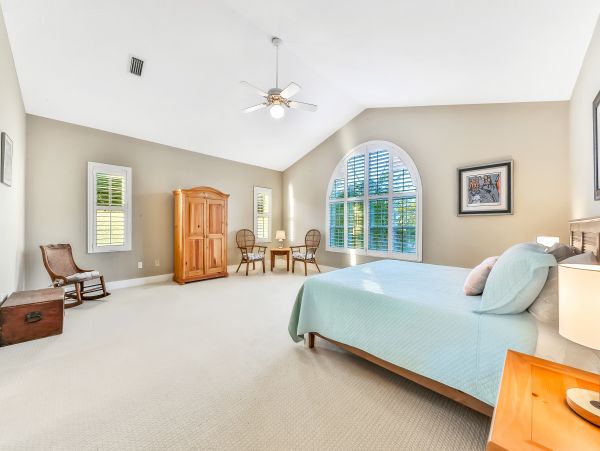 St. Augustine Home 957376
