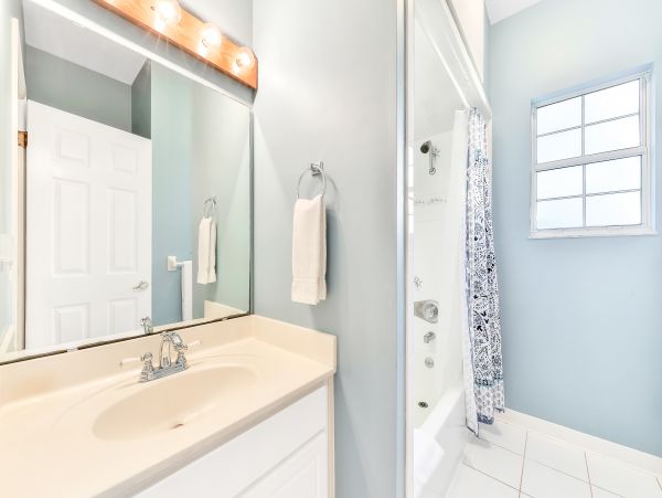 St. Augustine Home 957376