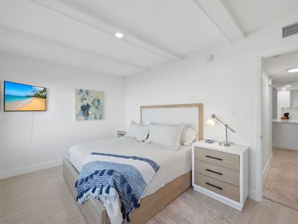 Elegant Beachfront Condo in Boca Grande - Ideal Coastal Retreat