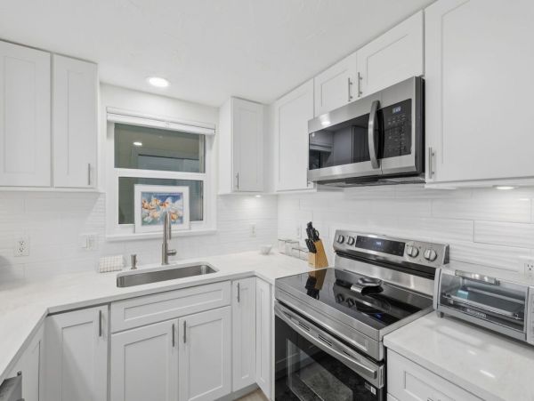 Elegant Beachfront Condo in Boca Grande - Ideal Coastal Retreat