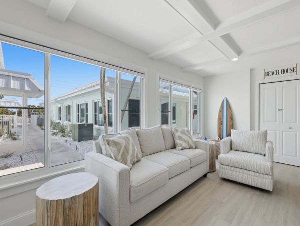 Elegant Beachfront Condo in Boca Grande - Ideal Coastal Retreat