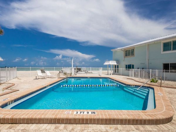 Elegant Beachfront Condo in Boca Grande - Ideal Coastal Retreat