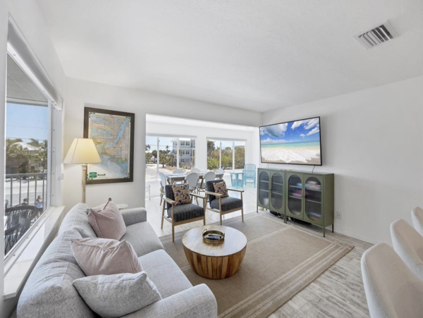 Beachfront Boca Grande 3 Bedroom Vacation Condo Sleeps Six