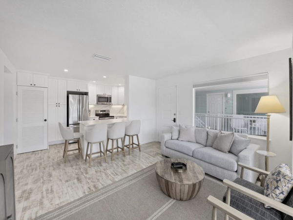 Beachfront Boca Grande 3 Bedroom Vacation Condo Sleeps Six