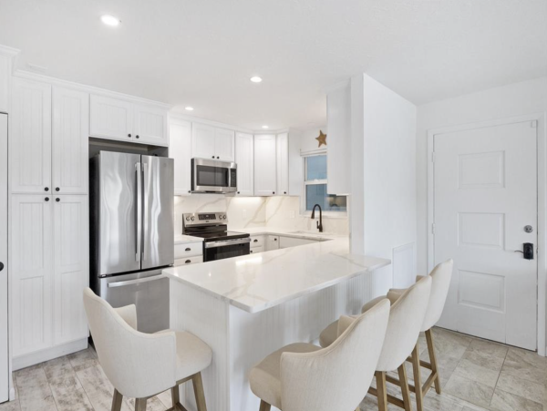 Beachfront Boca Grande 3 Bedroom Vacation Condo Sleeps Six