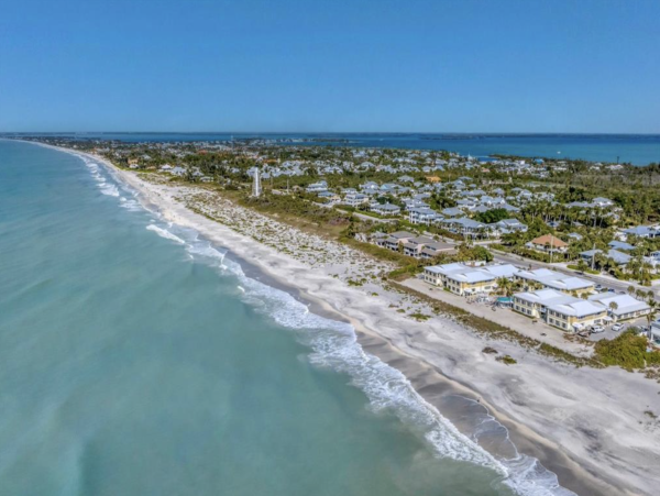Beachfront Boca Grande 3 Bedroom Vacation Condo Sleeps Six