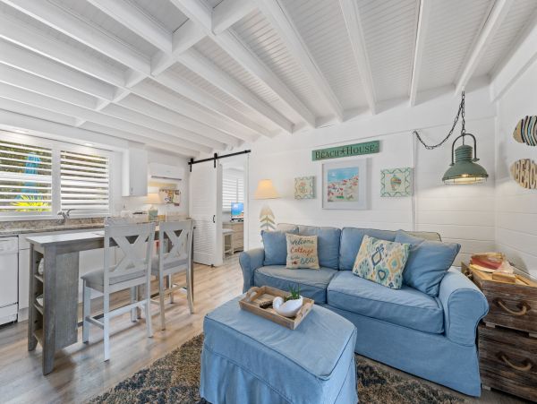 500 ft to the Beach Magnificent Fort Myers Rental