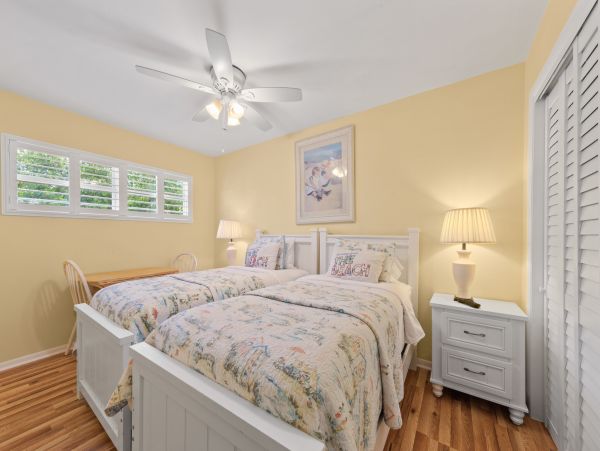 500 ft to the Beach Magnificent Fort Myers Rental