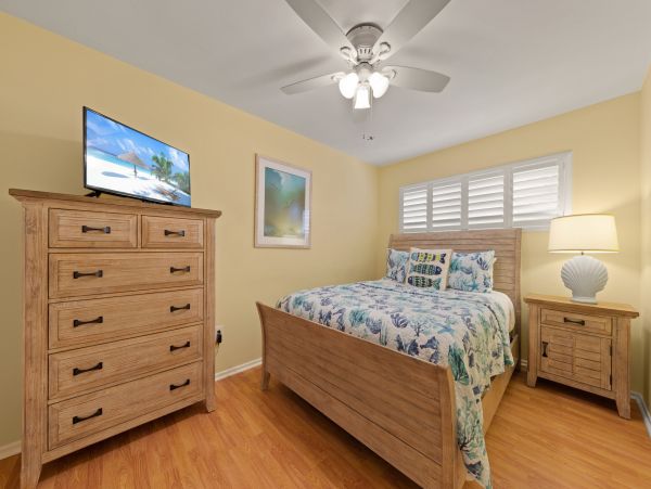 500 ft to the Beach Magnificent Fort Myers Rental