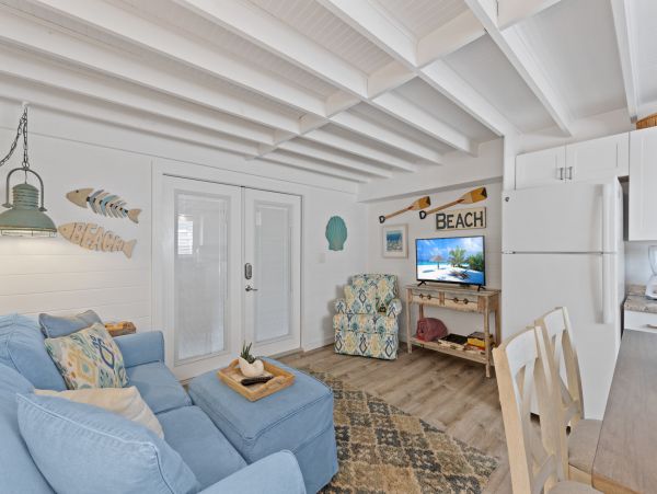 500 ft to the Beach Magnificent Fort Myers Rental