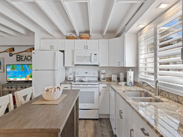 500 ft to the Beach Magnificent Fort Myers Rental