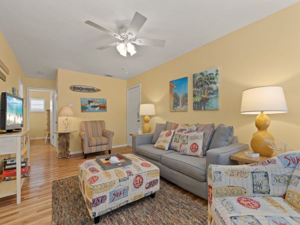 500 ft to the Beach Magnificent Fort Myers Rental