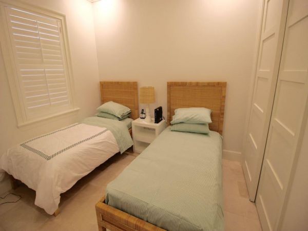 Four Bedrooms Fort Lauderdale Vacation Home Sleeps 8 Guests