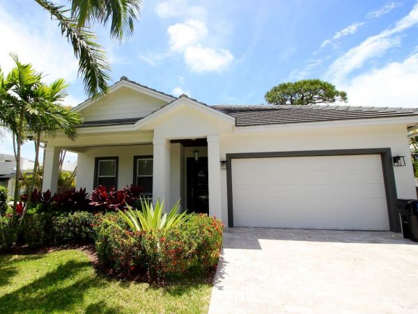 Four Bedrooms Fort Lauderdale Vacation Home Sleeps 8 Guests